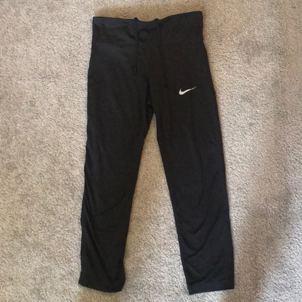 Nike dri-fit cropped leggings